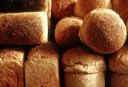 Baked bread rolls.