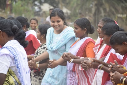 Bangladeshi women wearing colourful dress