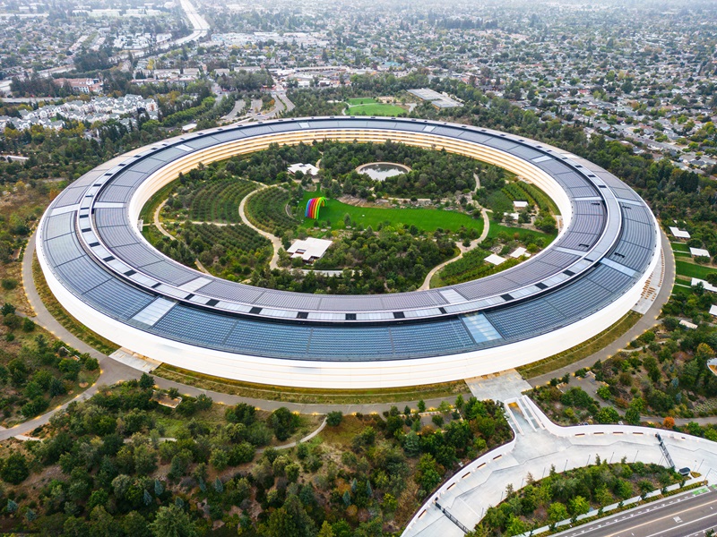 An aerial photograph of the Apple Park in California