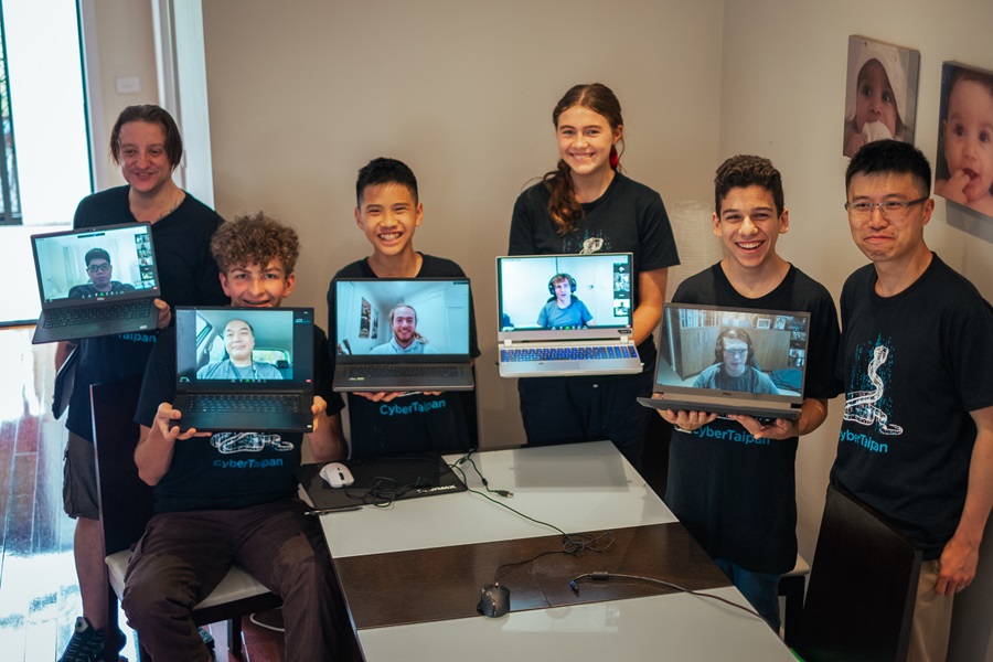 CyberTaipan 2022 winners, Team Mensa A, showing four students and two adult mentors