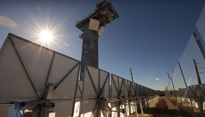 Solar research field with tower and heliostats