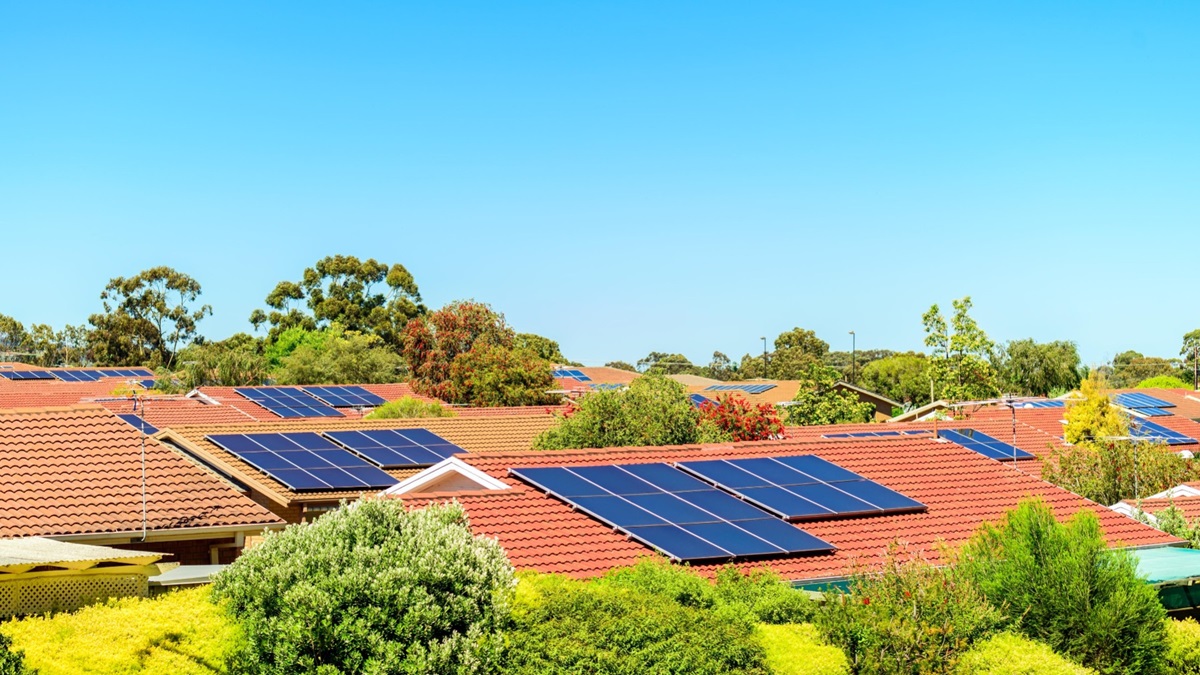 Australia installs record-breaking number of rooftop solar panels