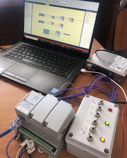 An example of the light circuit Robbie uses in the classroom.