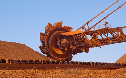 Iron ore reclaimer