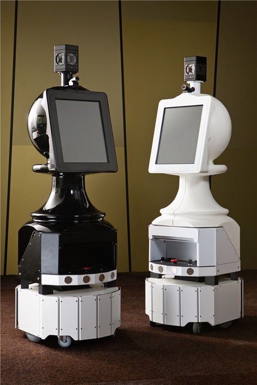 Two which robots roam the halls of the National Museum of Australia