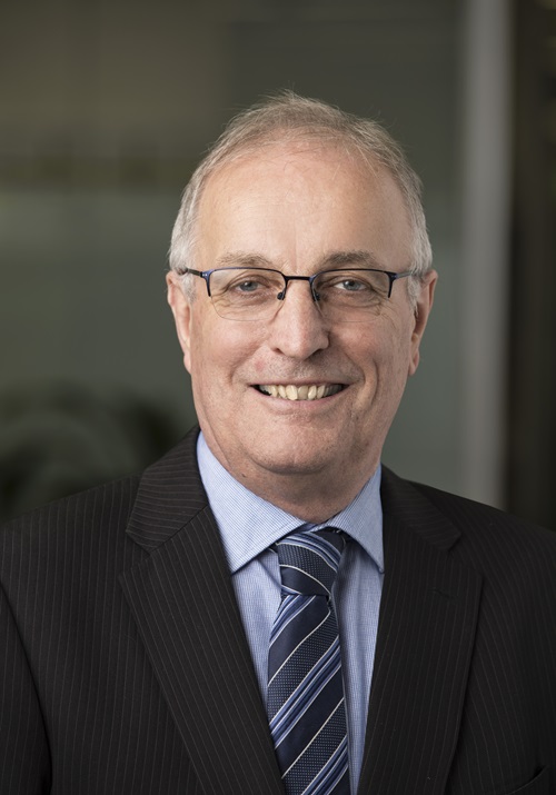 Head shot of Dr Dave Williams.