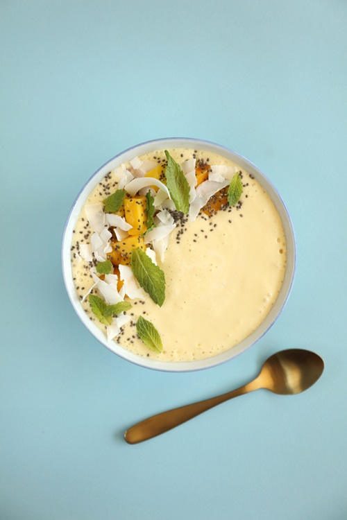 Example of high protein meal smoothie bowl.