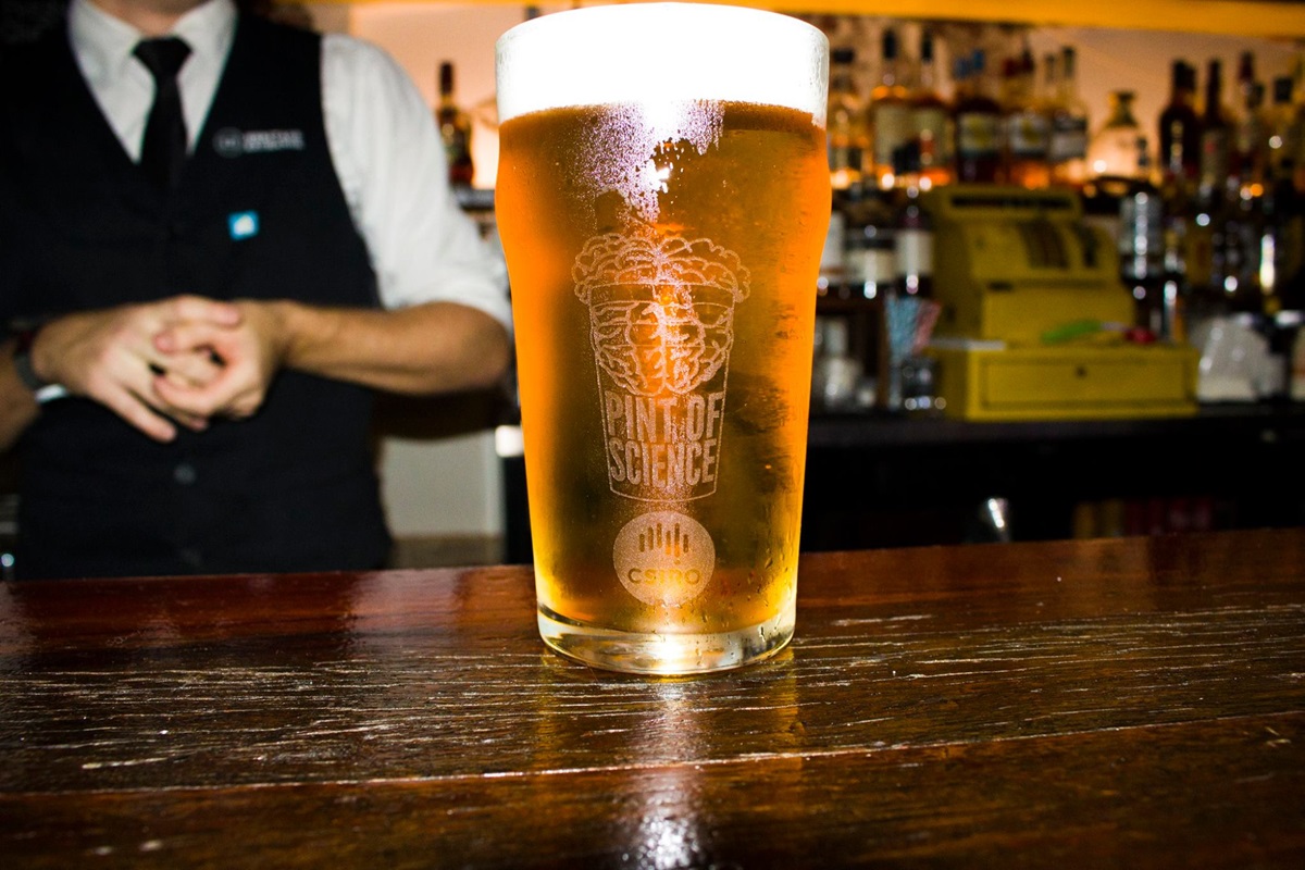 Global science festival kicks off in Aussie pubs - CSIRO
