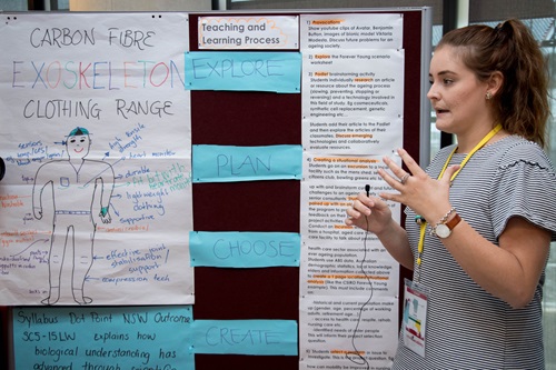 Kim Smith, science teacher from Mungindi Central School, NSW shares her week’s learnings with others at the STEM Xpo, held at the CSIRO Synergy Building in Canberra.