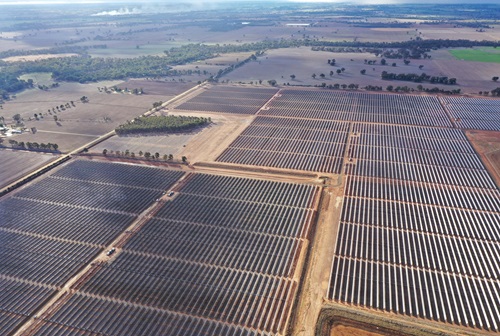 Numurkah solar farm showing 373,000 solar panels set across 515 hectares.