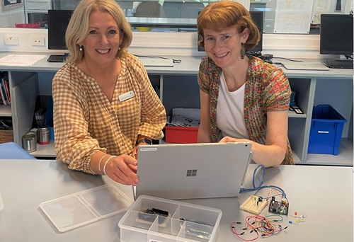 St Hilda's Teacher, Karen Donnelly & CSIRO STEM Professionals in Schools volunteer Sheree Pudney