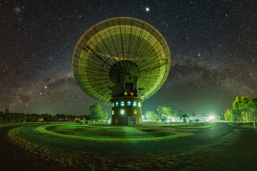 CSIRO’s Parkes Radio Telescope, Murriyang, on Wiradjuri Country 