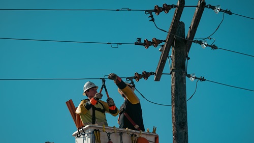 Electricians and workers supporting energy networks in Australia will benefit from investment in the next generation of technology to keep them safe at work.
