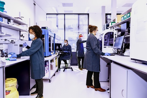 Scientists at work in CSIRO's state-of-the-art BioFoundry.