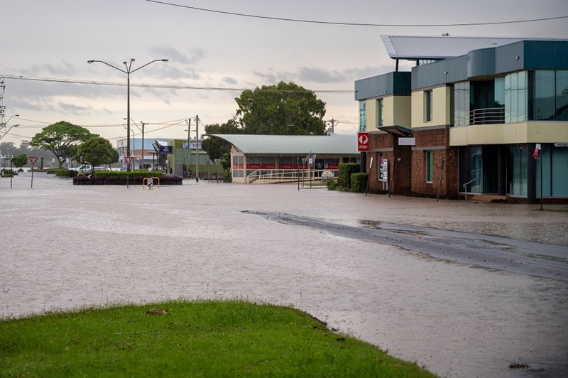 Floodwaters enter buildings in Ballina during a major flooding event in March 2022. Extensive flood water is shown in the CBD.  Image by Shutterstock. 