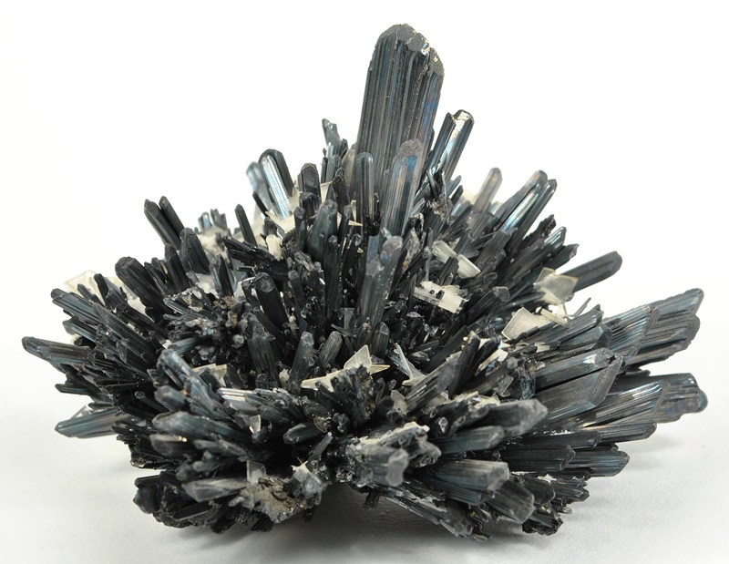 Jagged silvery grey metal suflide crystals