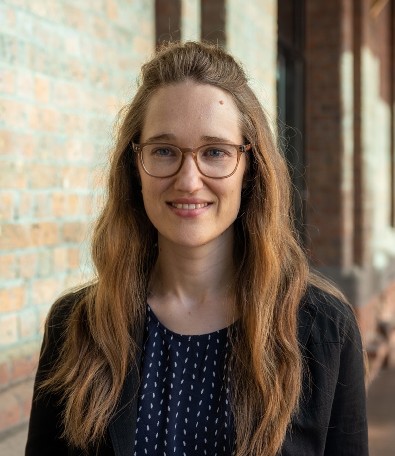 Dr Kristen Moore