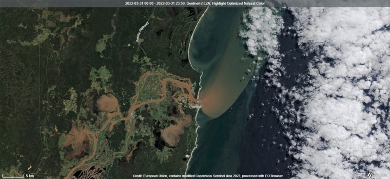 This image of the mouth of the Clarence River at Yamba shows a large sediment plume. Dr Cherurkuru calculates the plume extended some 30km into the Tasman Sea. Credit: European Union. Modified data from Copernicus Sentinel-2, processed with the Sentinel Hub EO Browser.
