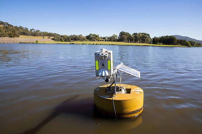 An AquaWatch water quality sensor at Lake Tuggeranong, ACT. 