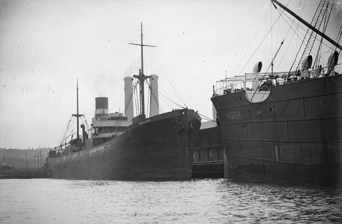 SS-Iron-Crown-alongside-SS-Hagen.JPG